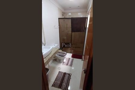Casa à venda com 240m², 3 quartos e 5 vagas