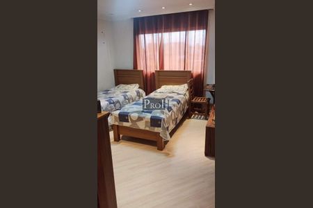 Casa à venda com 3 quartos, 240m² em Vila Guaraciaba, Santo André