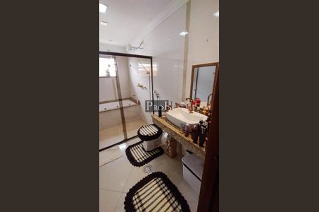 Casa à venda com 3 quartos, 240m² em Vila Guaraciaba, Santo André