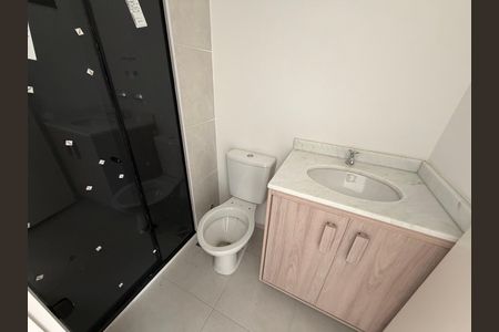 Banheiro  de apartamento para alugar com 2 quartos, 42m² em Barra Olímpica, Rio de Janeiro