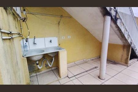 Casa para alugar com 30m², 1 quarto e 1 vagaÁrea de serviço 