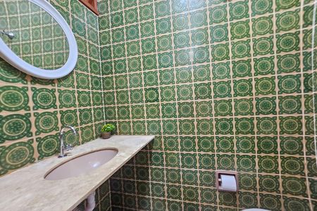 Casa para alugar com 350m², 5 quartos e 2 vagas