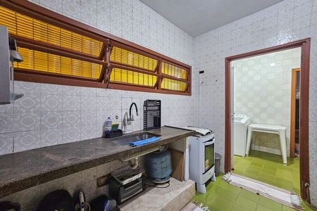 Casa para alugar com 350m², 5 quartos e 2 vagas