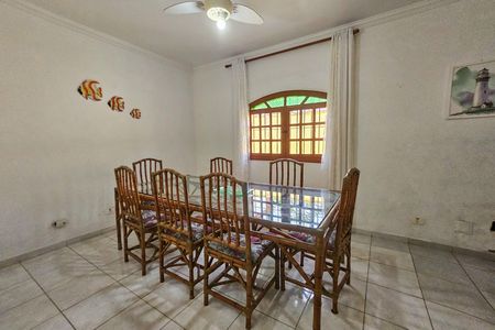 Casa para alugar com 350m², 5 quartos e 2 vagas