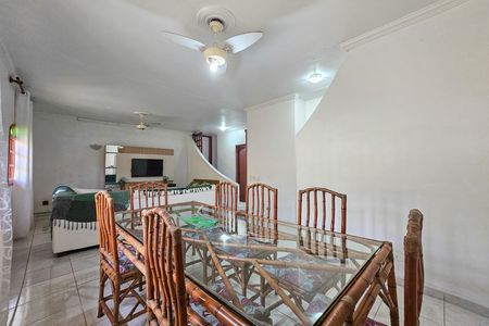 Casa para alugar com 350m², 5 quartos e 2 vagas