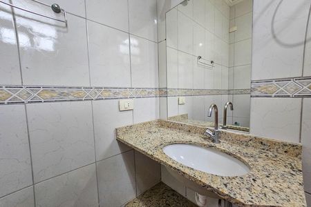 Casa para alugar com 350m², 5 quartos e 2 vagas