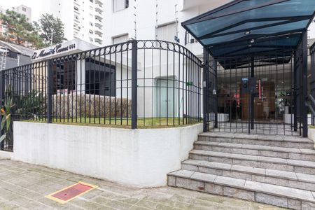 Apartamento para alugar com 62m², 2 quartos e 1 vaga Apartamento para alugar com 62m², 2 quartos e 1 vagaFachada