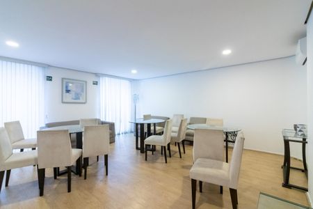 Apartamento para alugar com 62m², 2 quartos e 1 vaga Apartamento para alugar com 62m², 2 quartos e 1 vagaÁrea comum - Salão de festas