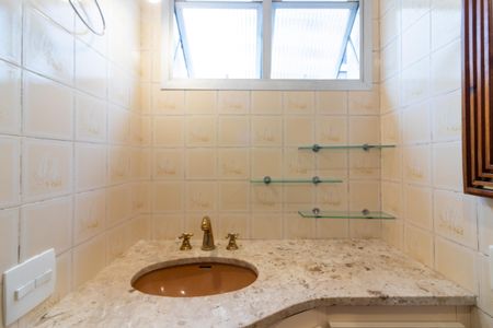 Apartamento para alugar com 62m², 2 quartos e 1 vaga Apartamento para alugar com 62m², 2 quartos e 1 vagaBanheiro da Suíte
