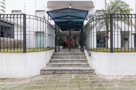 Apartamento para alugar com 62m², 2 quartos e 1 vaga Apartamento para alugar com 62m², 2 quartos e 1 vagaFachada