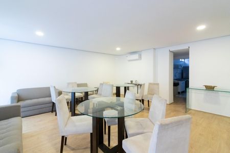 Apartamento para alugar com 62m², 2 quartos e 1 vaga Apartamento para alugar com 62m², 2 quartos e 1 vagaÁrea comum - Salão de festas