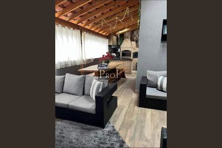 Casa à venda com 3 quartos, 217m² em Jardim do Estádio, Santo André