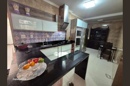 Casa à venda com 2 quartos, 135m² em Cerâmica, São Caetano do Sul