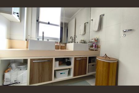 Apartamento à venda com 80m², 2 quartos e 1 vaga Apartamento à venda com 80m², 2 quartos e 1 vagaBanheiro