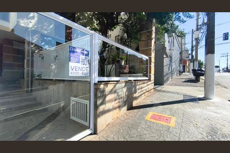 Apartamento à venda com 80m², 2 quartos e 1 vaga Apartamento à venda com 80m², 2 quartos e 1 vagaFachada + Plaquinha