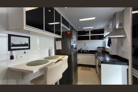 Apartamento à venda com 80m², 2 quartos e 1 vaga Apartamento à venda com 80m², 2 quartos e 1 vagaCozinha