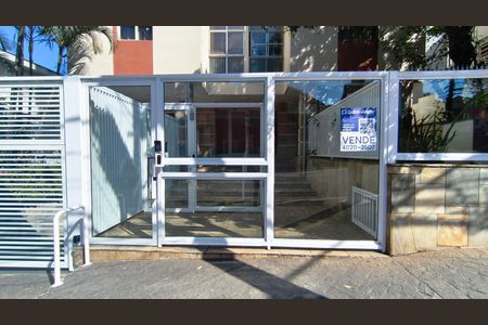 Apartamento à venda com 80m², 2 quartos e 1 vaga Apartamento à venda com 80m², 2 quartos e 1 vagaFachada + Plaquinha