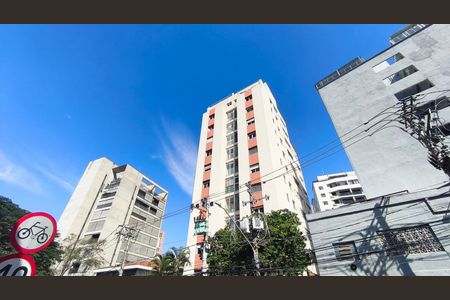 Apartamento à venda com 80m², 2 quartos e 1 vaga Apartamento à venda com 80m², 2 quartos e 1 vagaFachada