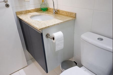 Banheiro de apartamento à venda com 2 quartos, 56m² em Continental, Osasco