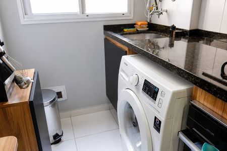 Área de Serviço de apartamento à venda com 2 quartos, 56m² em Continental, Osasco