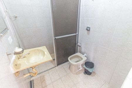 Banheiro de apartamento para alugar com 1 quarto, 27m² em Vila Prudente, São Paulo