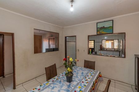 Casa à venda com 250m², 3 quartos e 1 vaga Casa à venda com 250m², 3 quartos e 1 vagaSala de Jantar