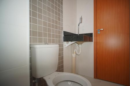 Apartamento à venda com 55m², 2 quartos e 1 vagaBanheiro Corredor