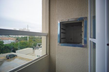 Sala - Varanda de apartamento à venda com 2 quartos, 55m² em Jardim Itu, Porto Alegre