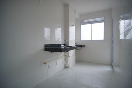 Cozinha de apartamento à venda com 2 quartos, 55m² em Jardim Itu, Porto Alegre