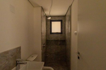 Apartamento para alugar com 127m², 2 quartos e 2 vagas Apartamento para alugar com 127m², 2 quartos e 2 vagasBanheiro da Suite 2