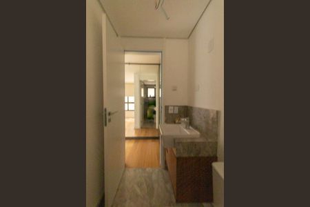 Apartamento para alugar com 127m², 2 quartos e 2 vagas Apartamento para alugar com 127m², 2 quartos e 2 vagasBanheiro da Suite 2