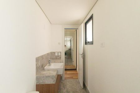 Apartamento para alugar com 127m², 2 quartos e 2 vagas Apartamento para alugar com 127m², 2 quartos e 2 vagasBanheiro da Suíte 1