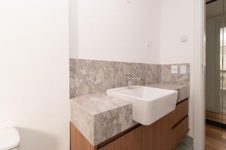 Banheiro da Suíte 2 de apartamento à venda com 2 quartos, 127m² em Água Verde, Curitiba