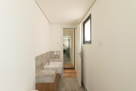 Apartamento para alugar com 127m², 2 quartos e 2 vagas Apartamento para alugar com 127m², 2 quartos e 2 vagasBanheiro da Suíte 1