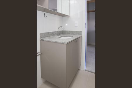 Banheiro de apartamento à venda com 1 quarto, 27m² em Vila Romana, São Paulo