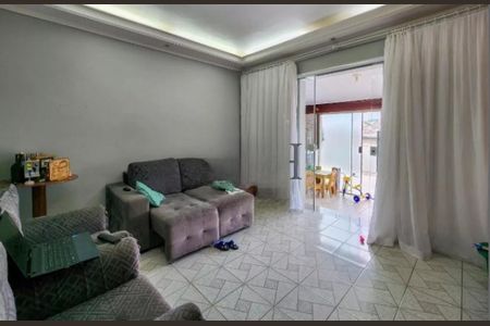 Casa à venda com 4 quartos, 230m² em Nova Petrópolis, São Bernardo do Campo