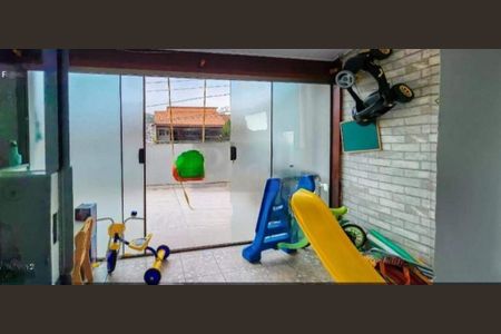 Casa à venda com 4 quartos, 230m² em Nova Petrópolis, São Bernardo do Campo