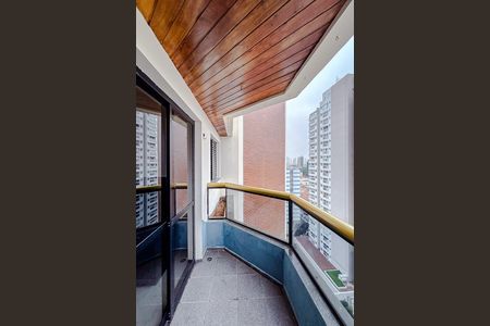 Apartamento para alugar com 93m², 3 quartos e 1 vagaVaranda