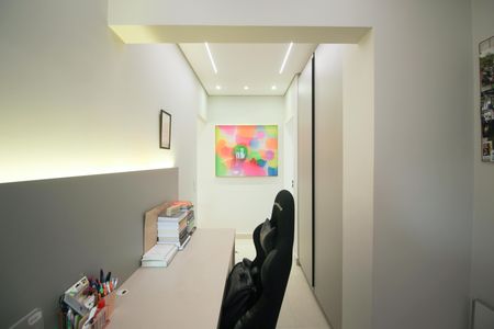 Apartamento à venda com 115m², 3 quartos e 2 vagas Apartamento à venda com 115m², 3 quartos e 2 vagasCorredor - Escritório