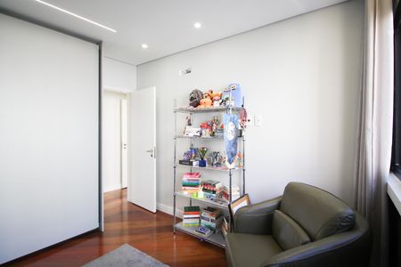 Apartamento à venda com 115m², 3 quartos e 2 vagas Apartamento à venda com 115m², 3 quartos e 2 vagasQuarto 2