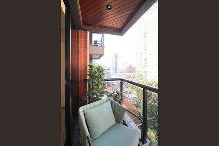 Apartamento à venda com 115m², 3 quartos e 2 vagas Apartamento à venda com 115m², 3 quartos e 2 vagasVaranda