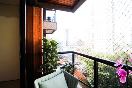 Apartamento à venda com 115m², 3 quartos e 2 vagas Apartamento à venda com 115m², 3 quartos e 2 vagasVaranda