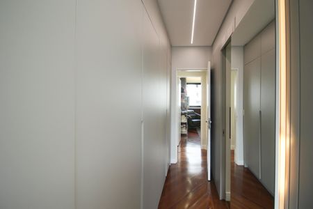 Apartamento à venda com 115m², 3 quartos e 2 vagas Apartamento à venda com 115m², 3 quartos e 2 vagasSuíte