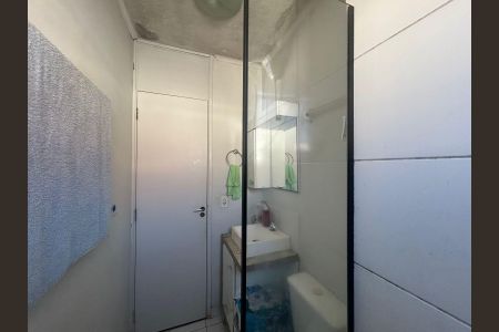 Banheiro de apartamento para alugar com 2 quartos, 43m² em Fátima, Canoas