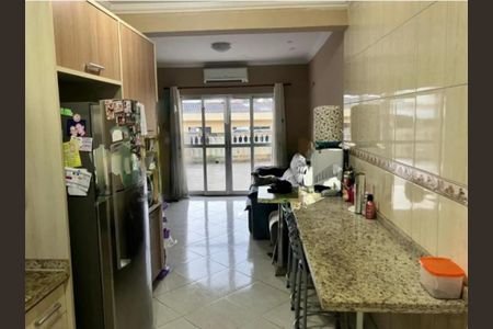 Casa à venda com 284m², 3 quartos e 4 vagas