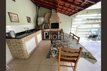 Casa à venda com 3 quartos, 233m² em Vila Curuçá, Santo André