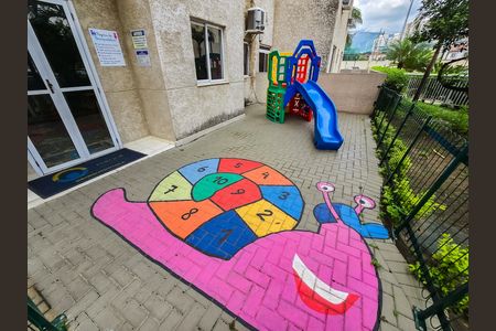 Apartamento à venda com 60m², 2 quartos e 1 vaga Apartamento à venda com 60m², 2 quartos e 1 vagaÁrea comum - Playground