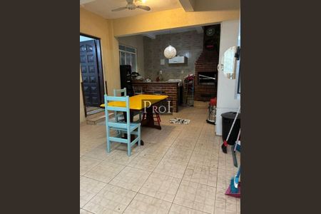 Casa à venda com 6 quartos, 226m² em Vila Humaita, Santo André