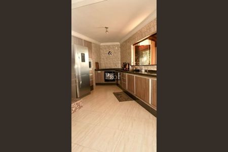 Casa à venda com 3 quartos, 700m² em Utinga, Santo André