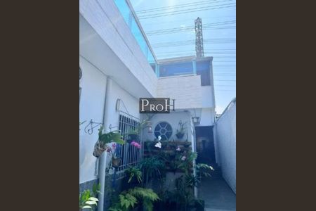 Casa à venda com 4 quartos, 220m² em Mauá, São Caetano do Sul